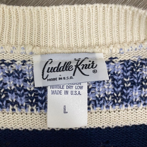 Vintage 90’s Fair Isle Striped Open-Knit Blue & Cream Sweater with Crew Neckline - Picture 8 of 12